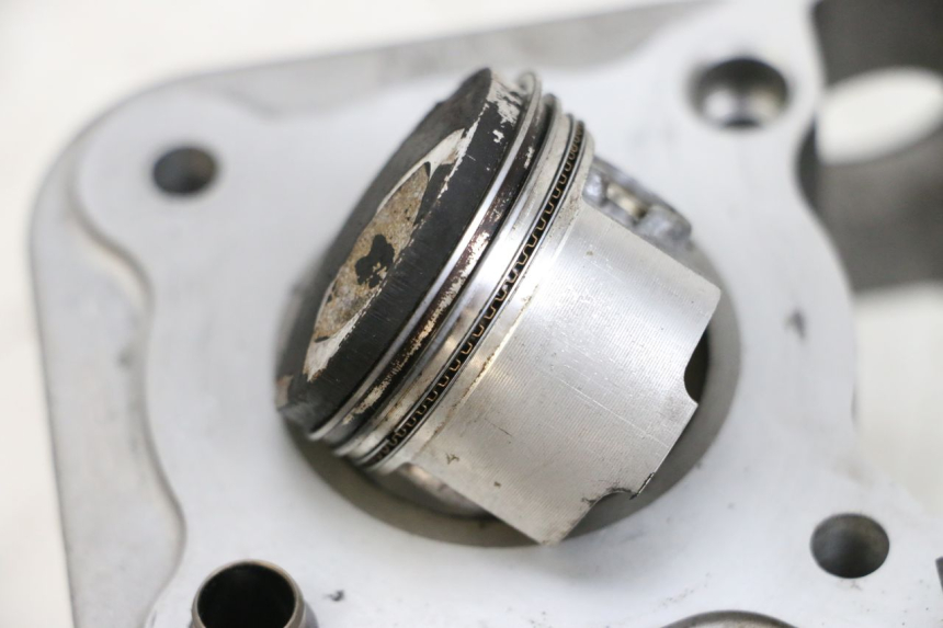 photo de CILINDER ZUIGER SYM ORBIT III 3 4T 50 (2018 - 2021) - Zoom op componenten