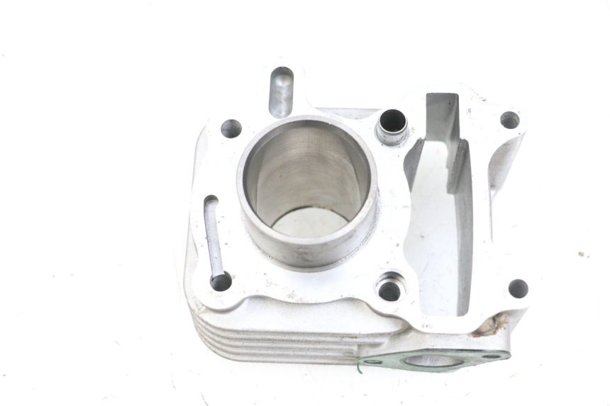 photo de CILINDER ZUIGER SYM ORBIT III 3 4T 50 (2018 - 2021) - Bevestigingspunten