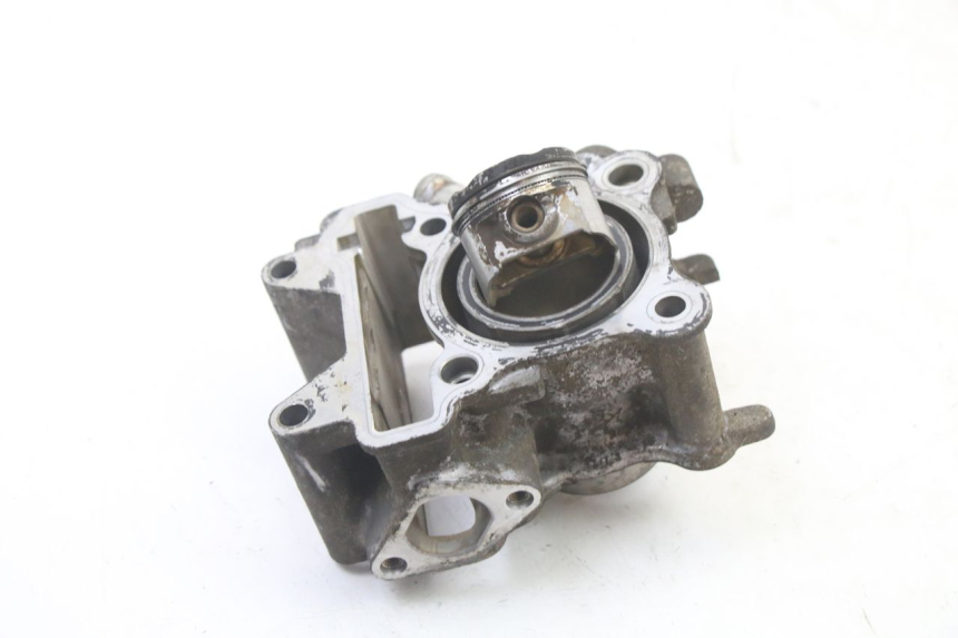 photo de CILINDER ZUIGER MBK OVETTO 4T 50 (2008 - 2016) - Hoofdaanzicht