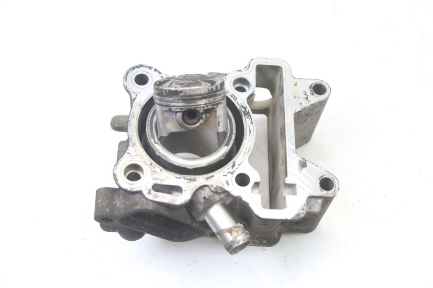 photo de CILINDER ZUIGER MBK OVETTO 4T 50 (2008 - 2016) - Detail van het onderdeel