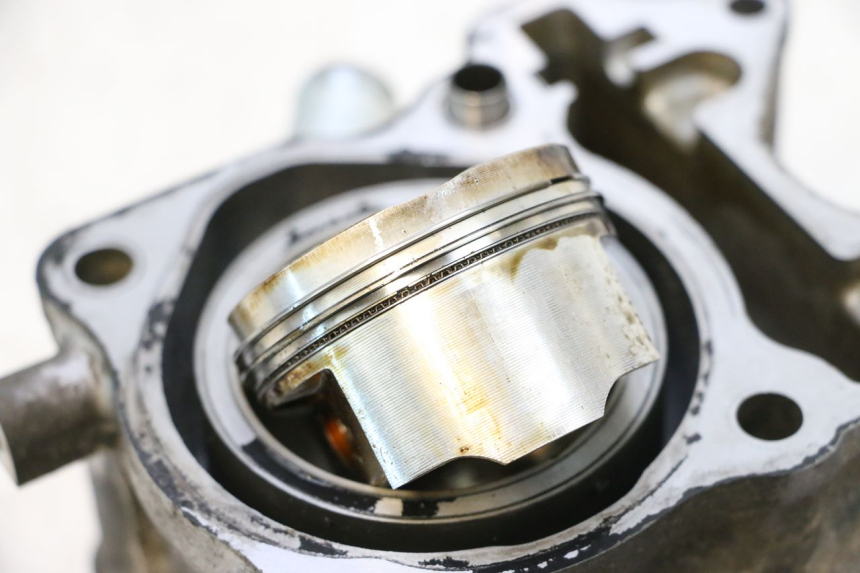 photo de CILINDER ZUIGER HONDA PCX (JF57/JF64) 125 (2014 - 2018) - Andere kijkhoek