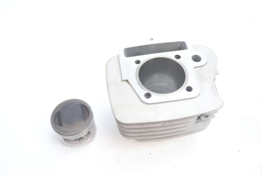photo de CYLINDER PISTOON APOLLO RFZ 140 - Bevestigingspunten