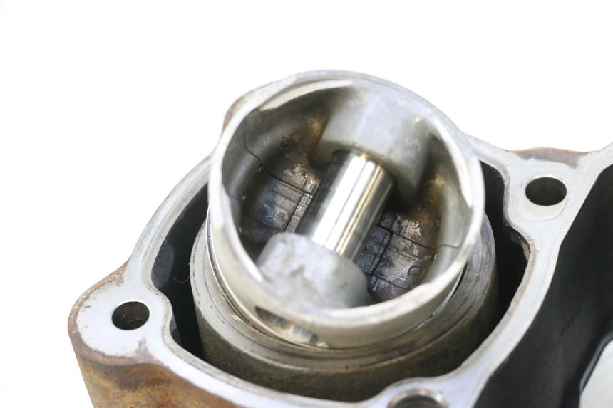 photo de CILINDER ZUIGER PEUGEOT SATELIS 125 (2006 - 2009) - Visuele inspectie