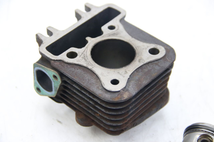 photo de CILINDER ZUIGER APRILIA SCARABEO 4T 50 (2009 - 2017) - Technische close-up