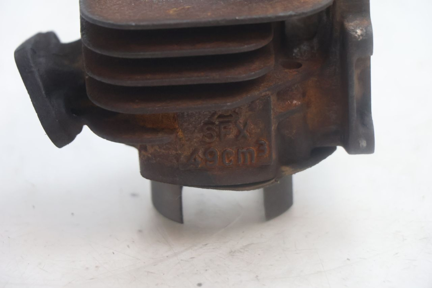 photo de CYLINDER PISTOON YAMAHA SLIDER 50 (1999 - 2004) - Zoom op componenten