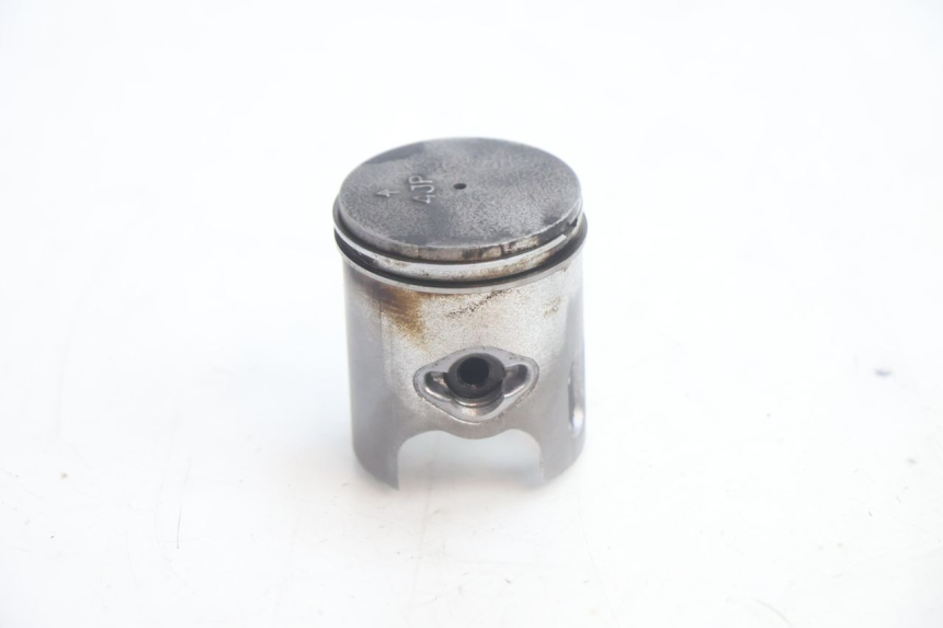 photo de CYLINDER PISTOON YAMAHA SLIDER 50 (1999 - 2004) - Focus op structuur