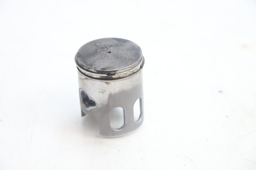 photo de CYLINDER PISTOON YAMAHA SLIDER 50 (1999 - 2004) - Alternatieve hoek