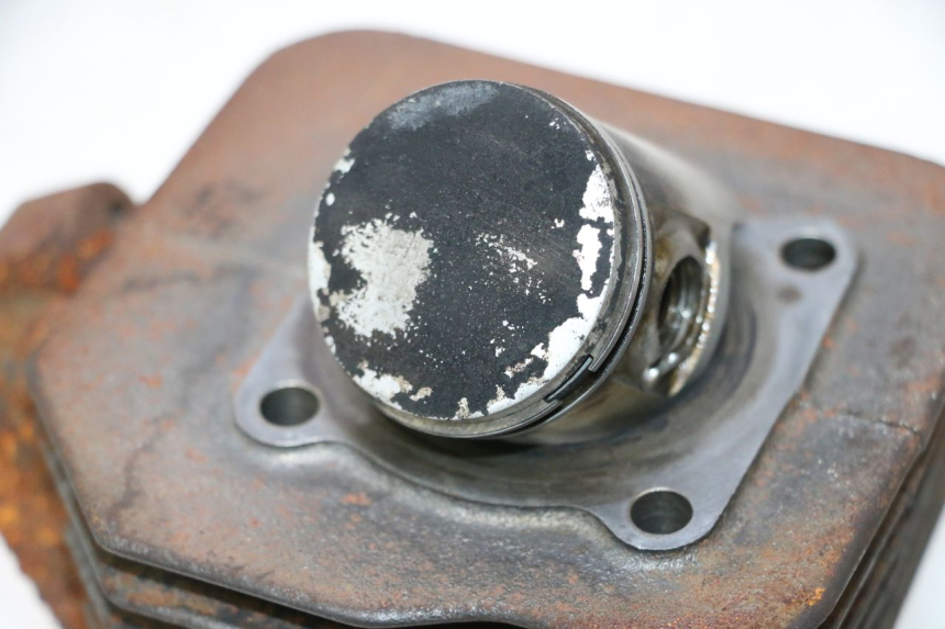 photo de CYLINDER PISTOON PEUGEOT SPEEDFIGHT 2 AC 50 (2000 - 2009) - Visuele inspectie
