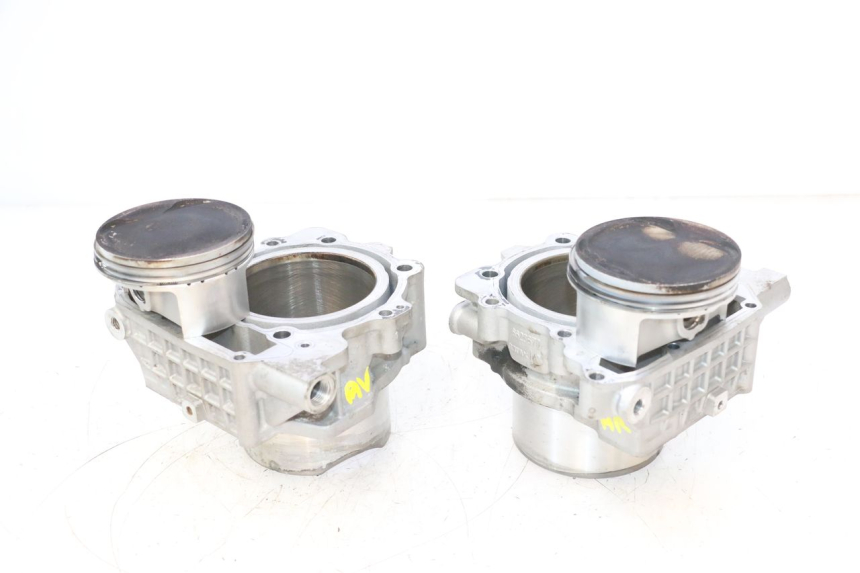 photo de CYLINDER PISTOON CAN-AM SPYDER RS 1000 (2008 - 2012) - Detail van het onderdeel
