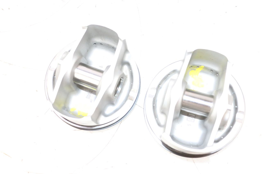 photo de CYLINDER PISTOON CAN-AM SPYDER RS 1000 (2008 - 2012) - Detail van het onderdeel
