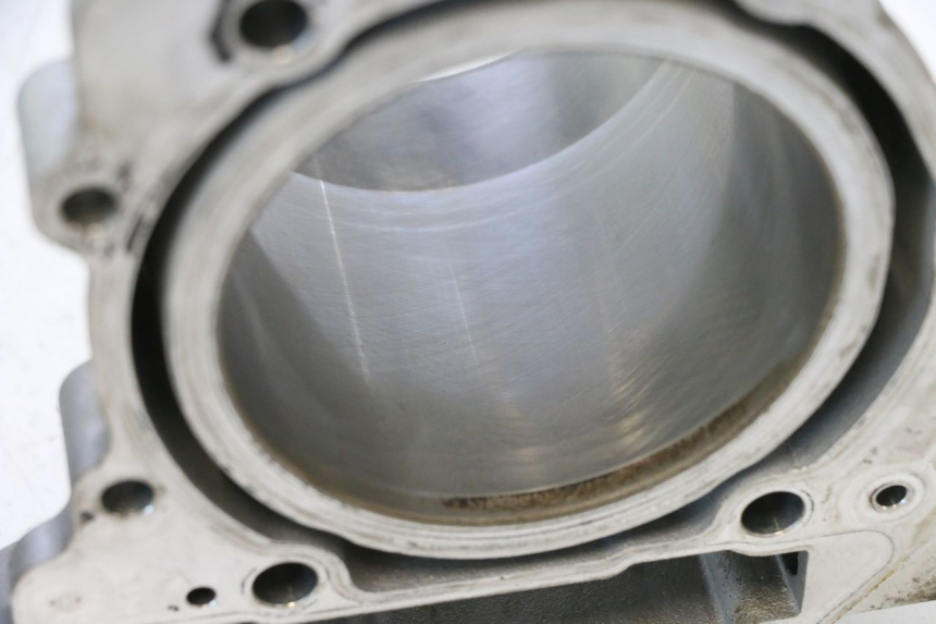 photo de CYLINDER PISTOON CAN-AM SPYDER RS 1000 (2008 - 2012) - Bevestigingspunten