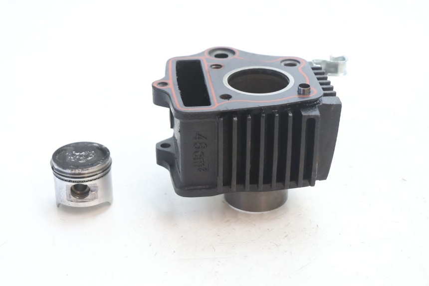 photo de CYLINDER PISTOON YAMASAKI STREET 50 (2013 - 2018) - Detail van het onderdeel