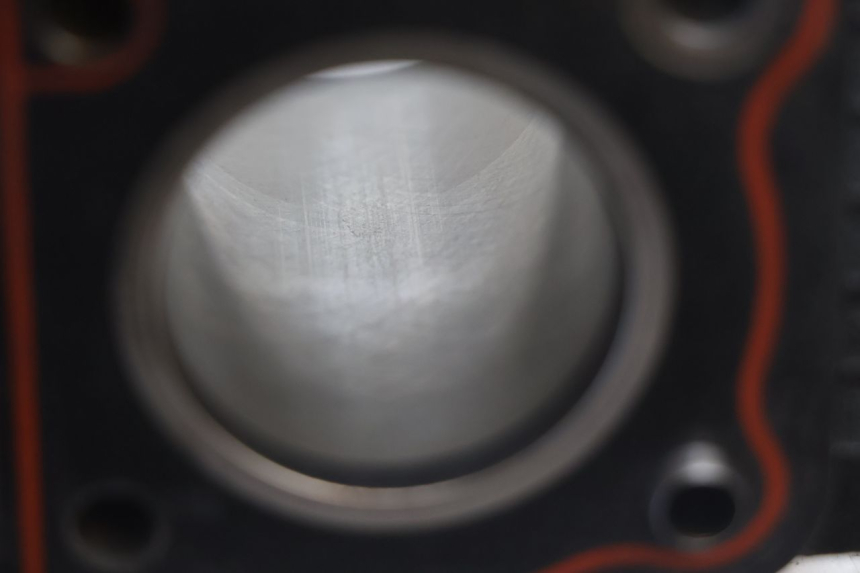 photo de CYLINDER PISTOON YAMASAKI STREET 50 (2013 - 2018) - Visuele inspectie