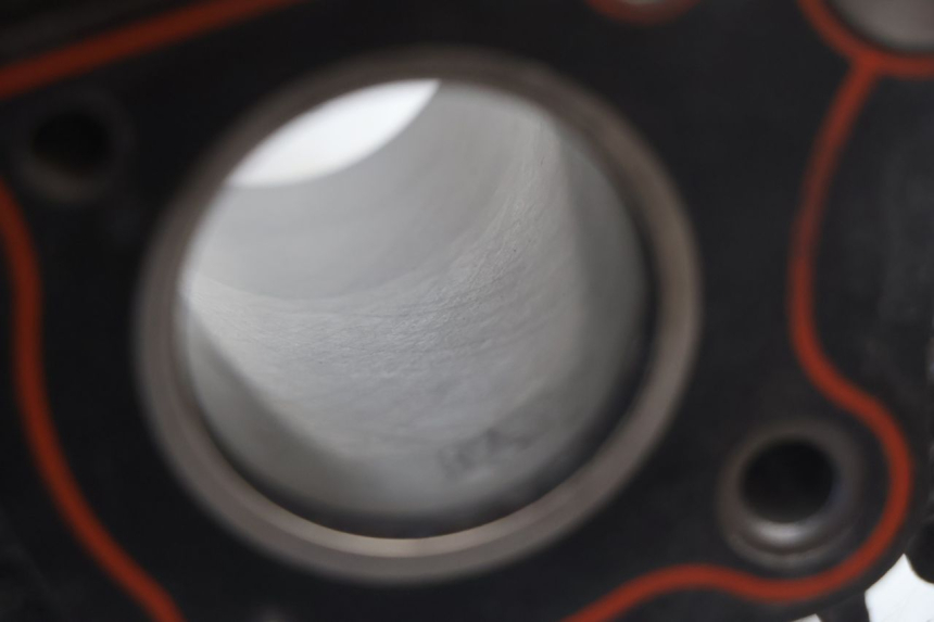 photo de CYLINDER PISTOON YAMASAKI STREET 50 (2013 - 2018) - Focus op structuur