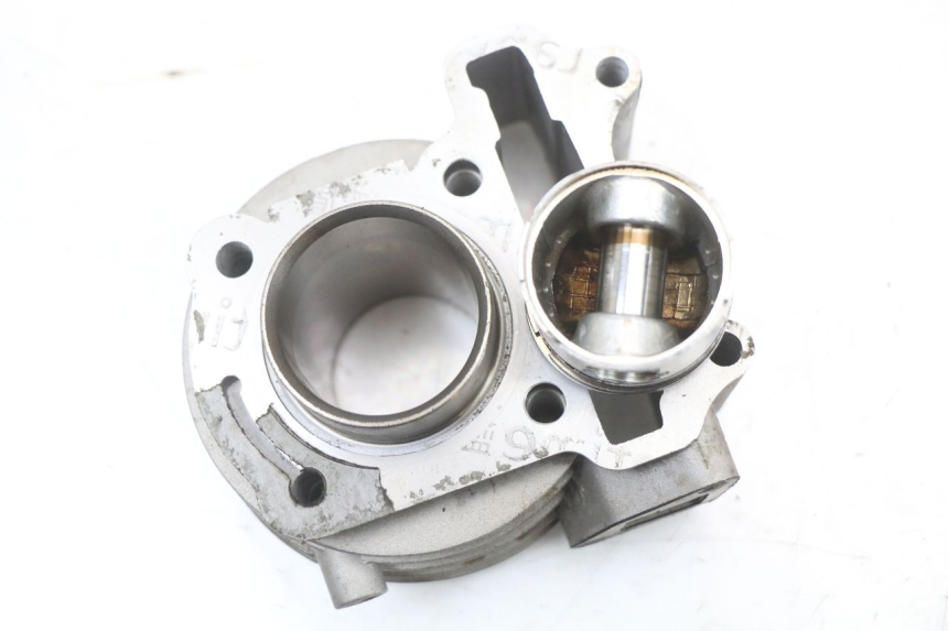 photo de CILINDER ZUIGER JM MOTORS SUNNY 50 (2017 - 2020) - Bevestigingspunten