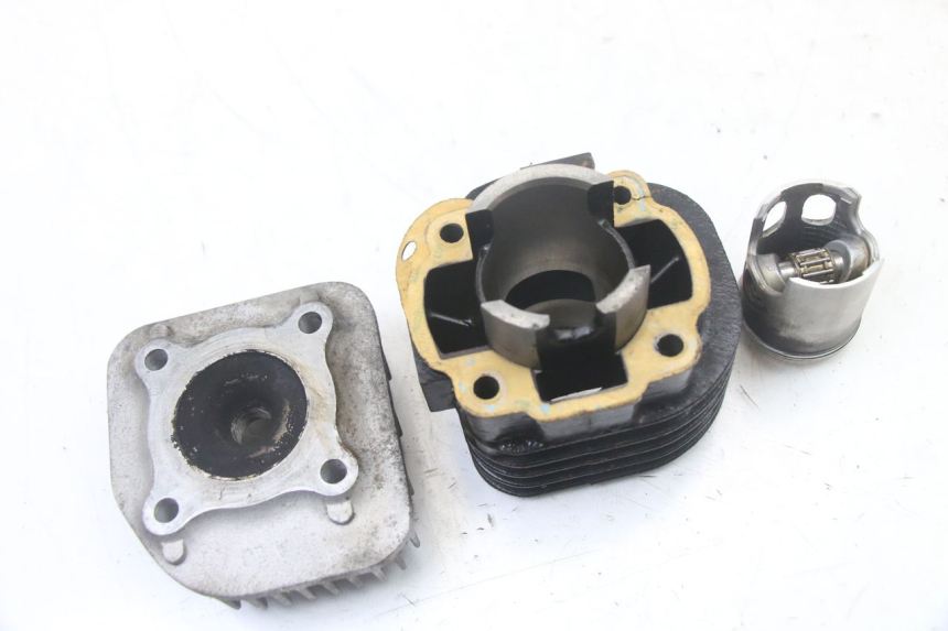 photo de CILINDER ZUIGER TNT MOTOR ROMA 10' 2T 50 (2011 - 2018) - Markeringen en referenties