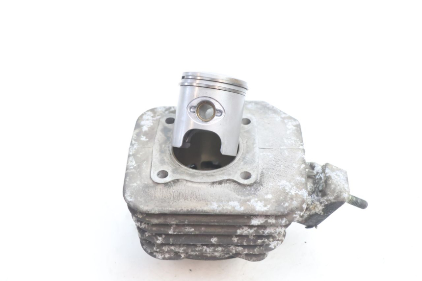 photo de CYLINDER PISTOON PEUGEOT TREKKER 50 (1995 - 2004) - Hoofdaanzicht