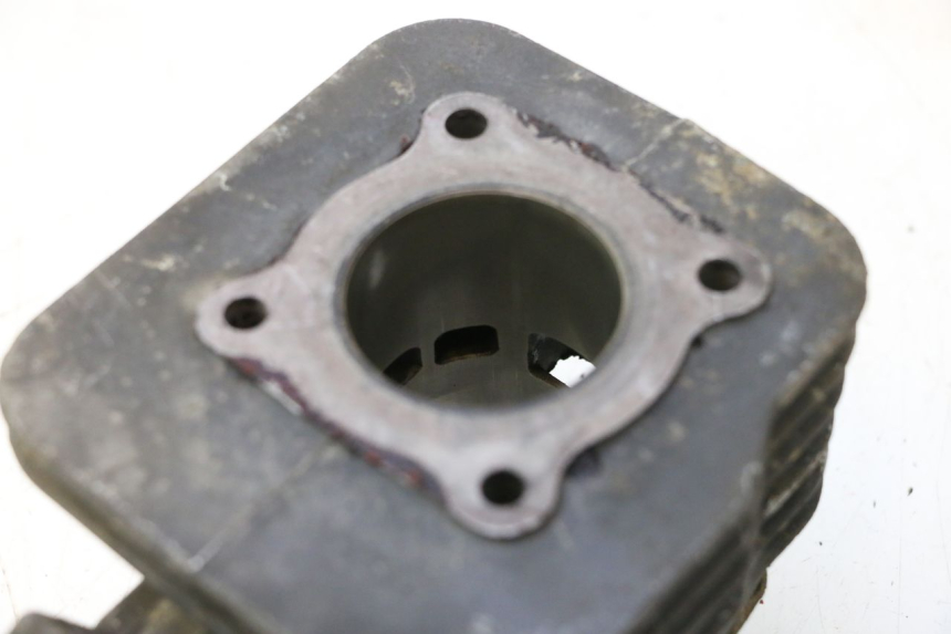 photo de CYLINDER PISTOON PEUGEOT TREKKER 50 (1995 - 2004) - Technische close-up