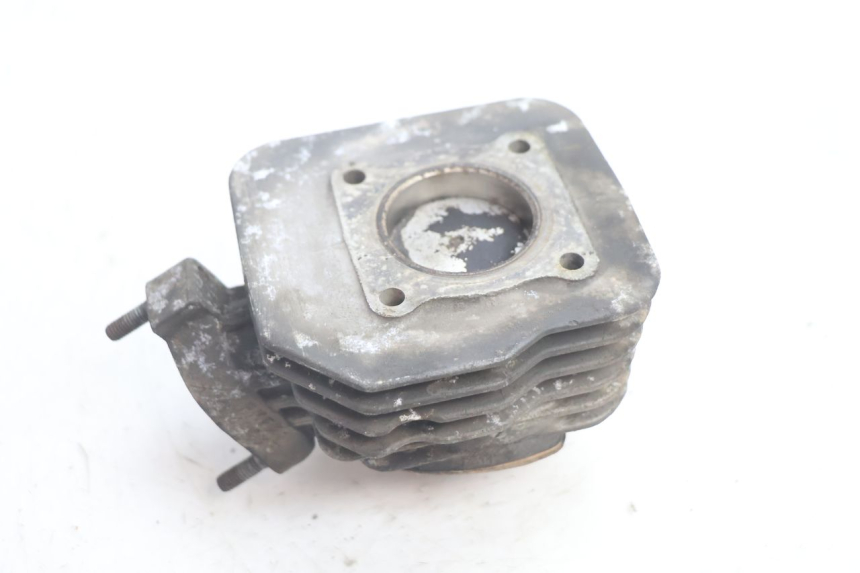 photo de CYLINDER PISTOON PEUGEOT TREKKER 50 (1995 - 2004) - Zoom op gebruiksstaat