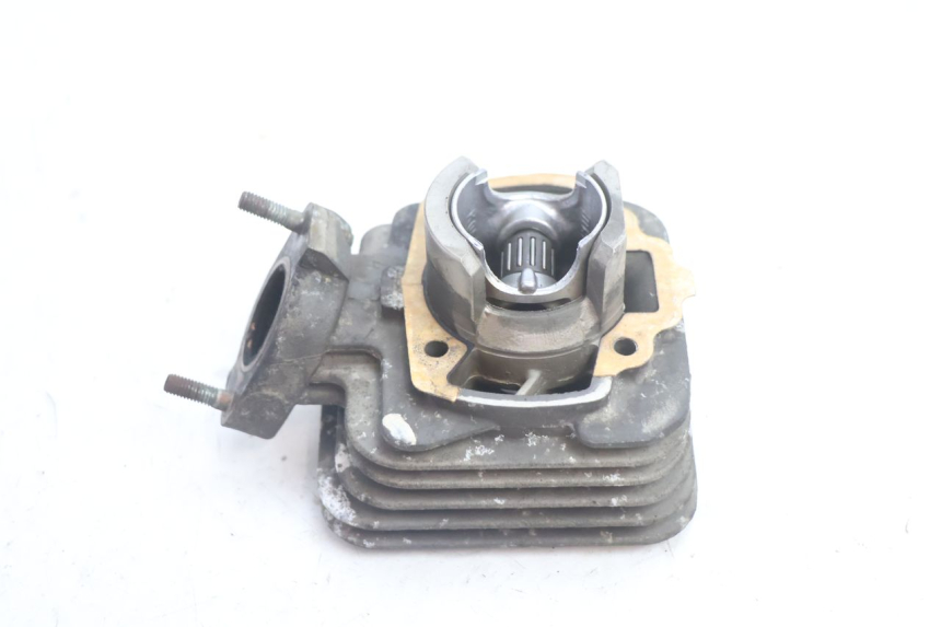 photo de CYLINDER PISTOON PEUGEOT TREKKER 50 (1995 - 2004) - Andere kijkhoek