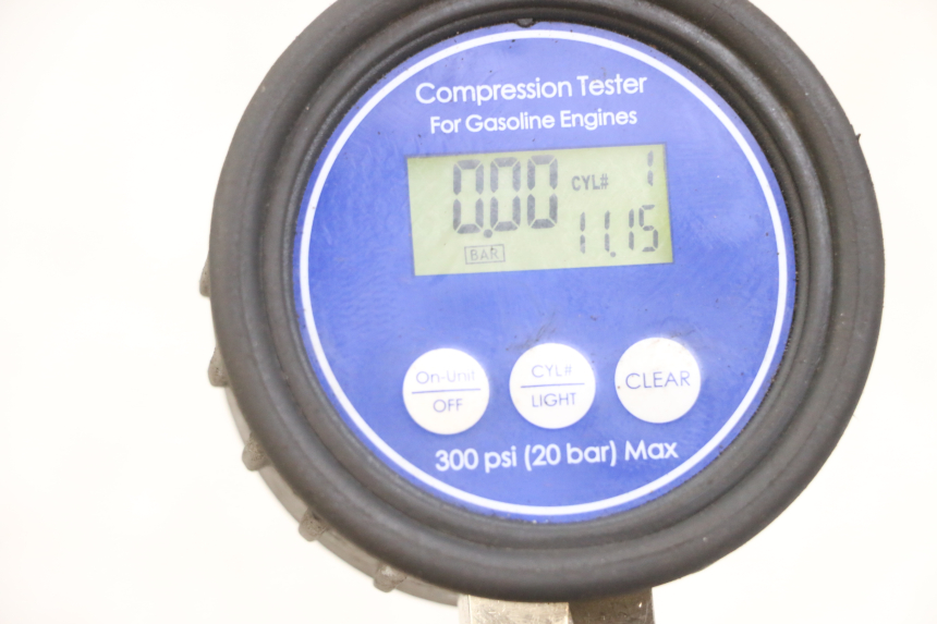 photo de CILINDER ZUIGER HONDA TRX 300 (1988 - 2000) - Visuele inspectie