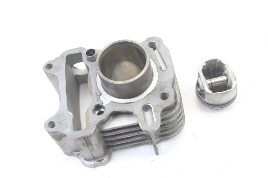 photo de CILINDER ZUIGER PEUGEOT TWEET 4T 50 (2018 - 2022) - Bevestigingspunten