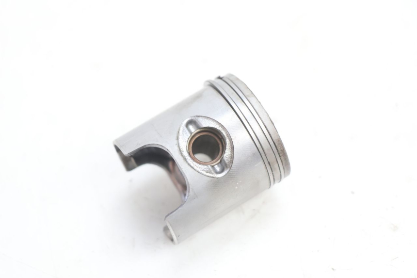photo de CILINDER ZUIGER PEUGEOT VIVACITY 50 (2004 - 2009) - Visuele inspectie