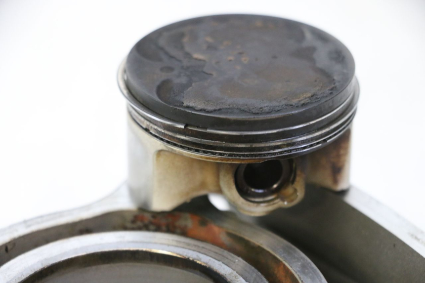 photo de CILINDER ZUIGER YAMAHA X-MAX XMAX 125 (2010 - 2013) - Focus op structuur