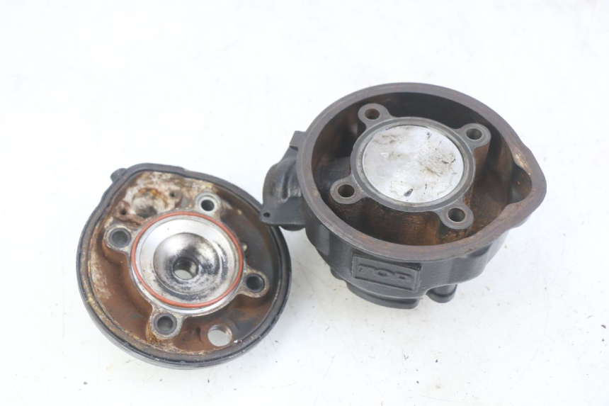 photo de CILINDER ZUIGER PEUGEOT XP6 50 (2006 - 2011) - Zoom op gebruiksstaat