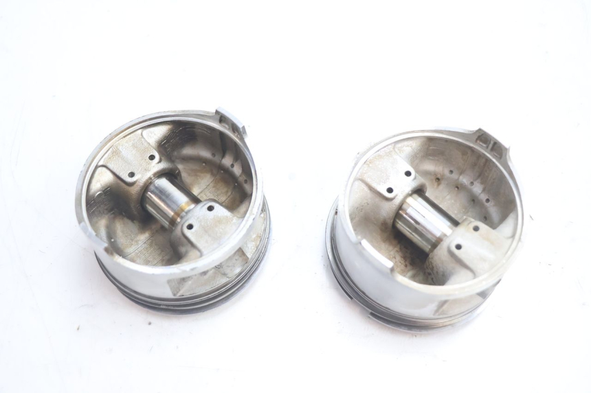 photo de CYLINDER PISTOON HONDA XRV AFRICA TWIN 750 (1990 - 1992) - Andere kijkhoek