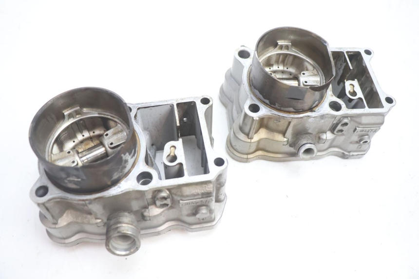 photo de CYLINDER PISTOON HONDA XRV AFRICA TWIN 750 (1990 - 1992) - Bevestigingspunten