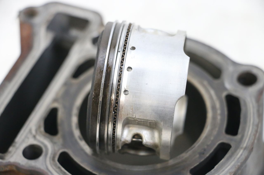 photo de CILINDER ZUIGER YAMAHA YP MAJESTY 125 (2002 - 2006) - Productaanzicht