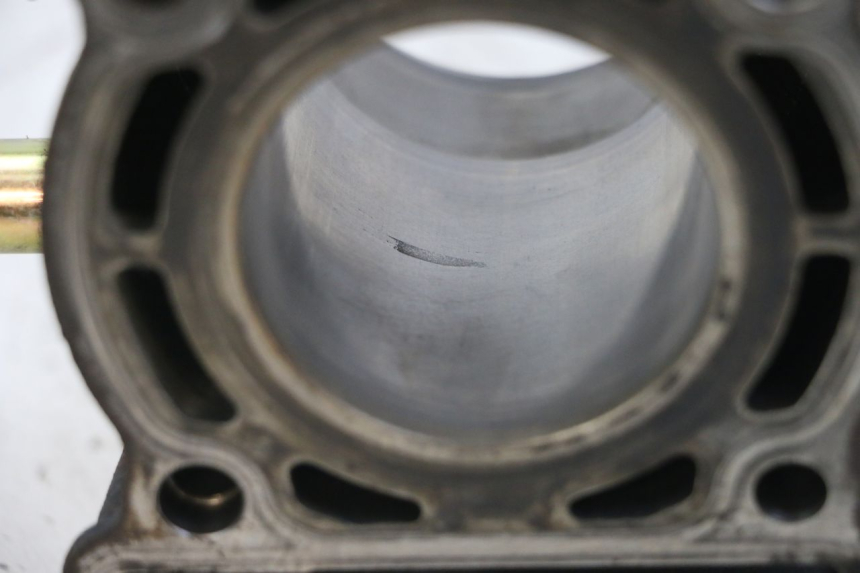 photo de CILINDER ZUIGER YAMAHA YP MAJESTY 125 (2002 - 2006) - Bevestigingspunten