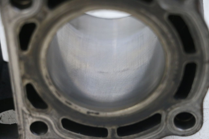 photo de CILINDER ZUIGER YAMAHA YP MAJESTY 125 (2002 - 2006) - Staat van het oppervlak