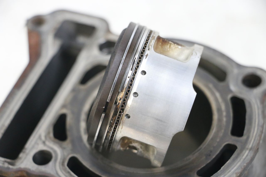 photo de CILINDER ZUIGER YAMAHA YP MAJESTY 125 (2002 - 2006) - Markeringen en referenties