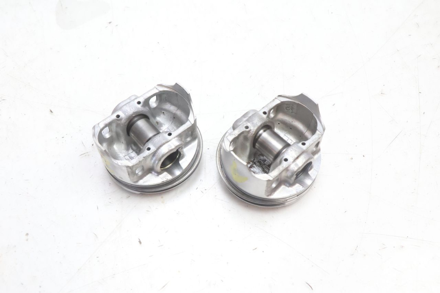 photo de CYLINDER PISTOON KAWASAKI ZZR 600 (1995 - 2004) - Profielaanzicht