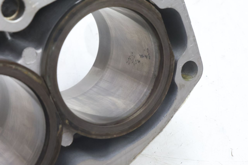 photo de CYLINDER PISTOON KAWASAKI ZZR 600 (1995 - 2004) - Andere kijkhoek