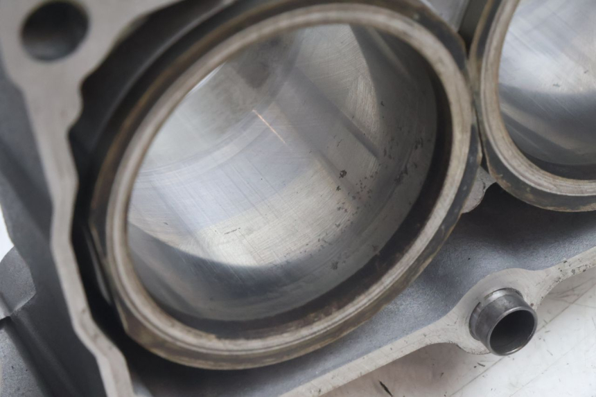 photo de CYLINDER PISTOON KAWASAKI ZZR 600 (1995 - 2004) - Markeringen en referenties