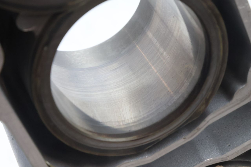 photo de CYLINDER PISTOON KAWASAKI ZZR 600 (1995 - 2004) - Zoom op componenten