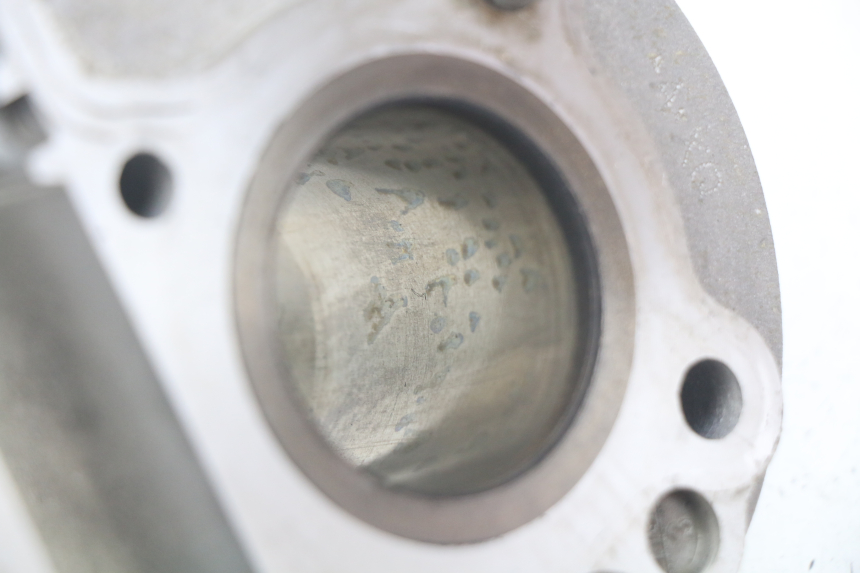 photo de CILINDER TNT MOTOR ROMA 10' 4T 50 (2007 - 2018) - Bevestigingspunten