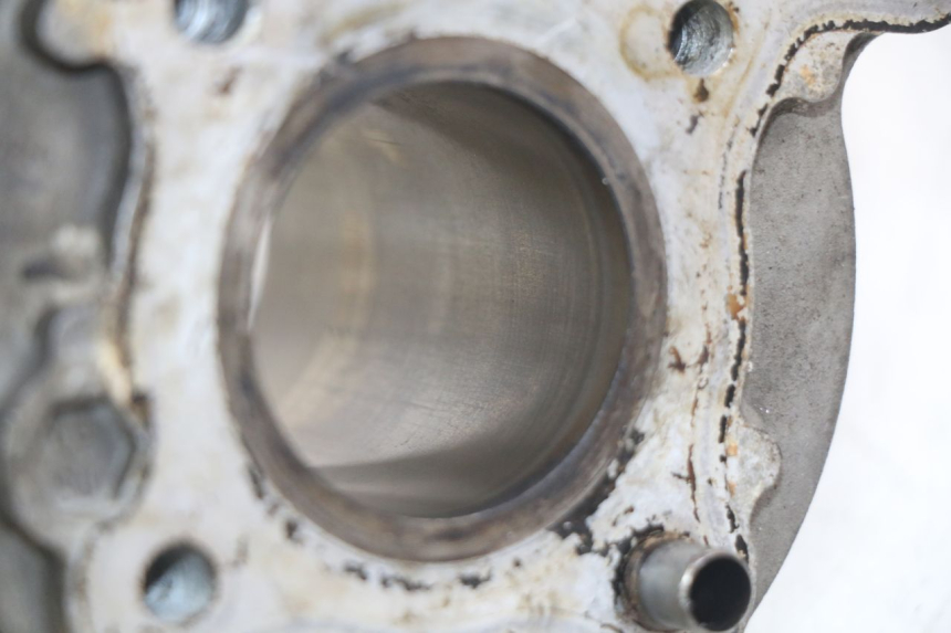 photo de CILINDER TNT MOTOR ROMA 10' 4T 50 (2019 - 2022) - Andere kijkhoek