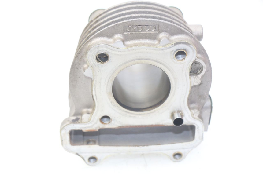 photo de CILINDER PEUGEOT STREETZONE 4T 50 (2018 - 2023) - Zoom op gebruiksstaat