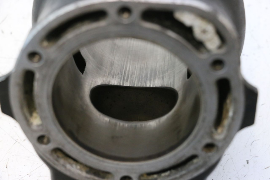 photo de CYLINDER YAMAHA WAVE RUNNER GP R 1200 (2000 - 2003) - Kenmerkende details