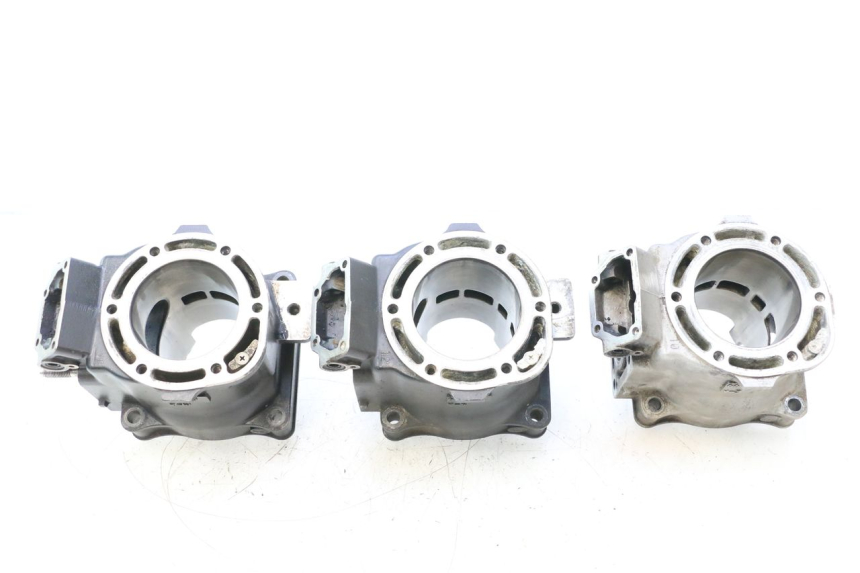 photo de CYLINDER YAMAHA WAVE RUNNER GP R 1200 (2000 - 2003) - Hoofdaanzicht