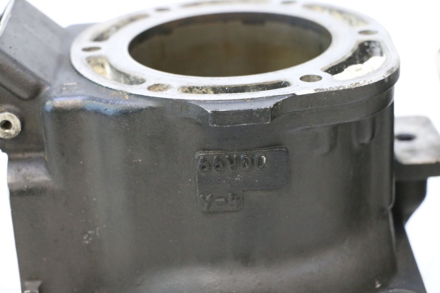 photo de CYLINDER YAMAHA WAVE RUNNER GP R 1200 (2000 - 2003) - Zoom op gebruiksstaat