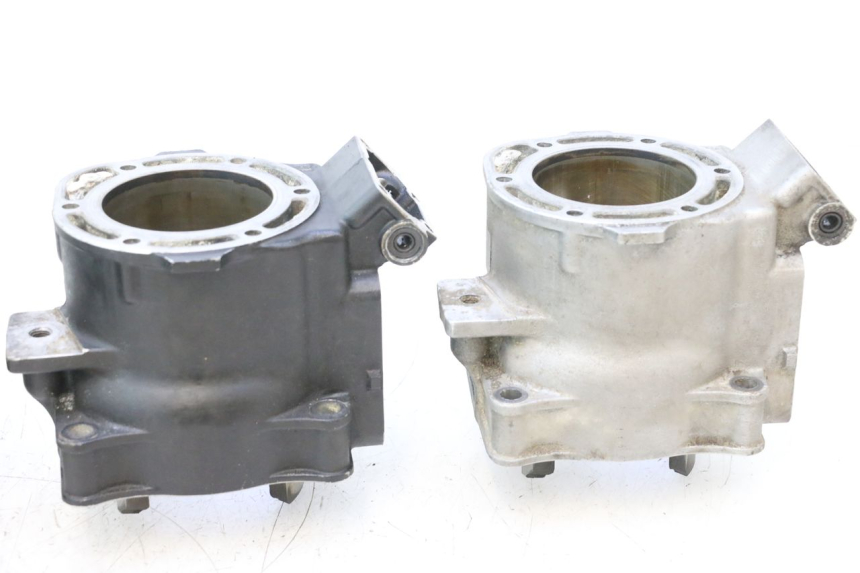 photo de CYLINDER YAMAHA WAVE RUNNER GP R 1200 (2000 - 2003) - Bevestigingspunten