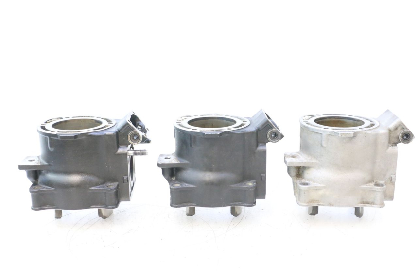 photo de CYLINDER YAMAHA WAVE RUNNER GP R 1200 (2000 - 2003) - Gecontroleerd onderdeel
