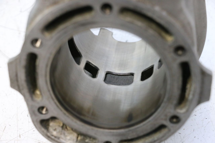 photo de CYLINDER YAMAHA WAVE RUNNER GP R 1200 (2000 - 2003) - Andere kijkhoek