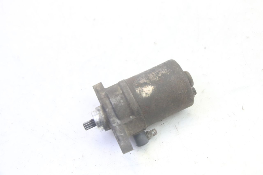 photo de STARTMOTOR KYMCO AGILITY 16+ 4T 50 (2018 - 2023) - Zoom op gebruiksstaat