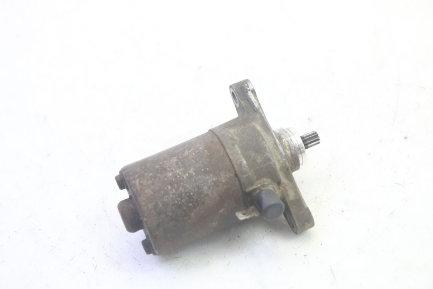 photo de STARTMOTOR KYMCO AGILITY 16+ 4T 50 (2018 - 2023) - Andere kijkhoek